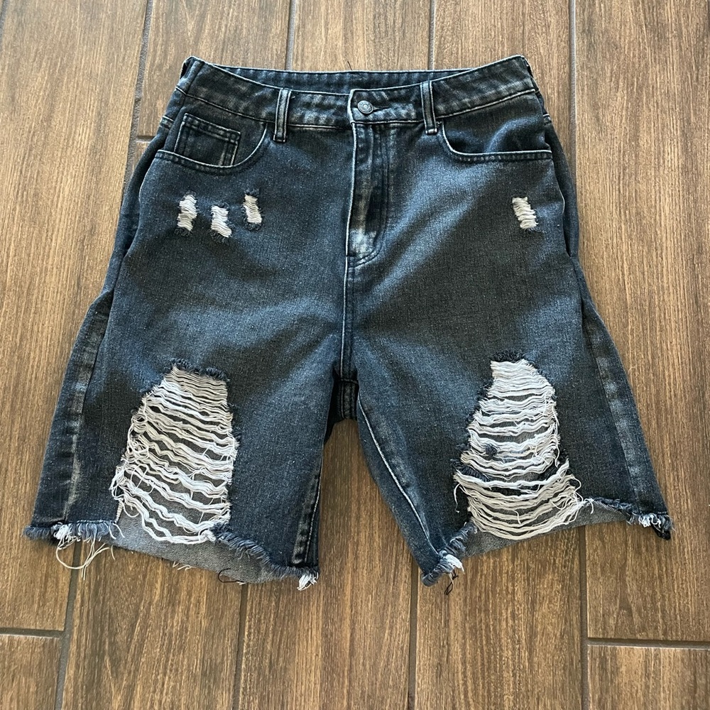 Distressed Denim Bermuda Shorts / Jorts